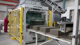 Universal Concrete Block Machines: main technical features